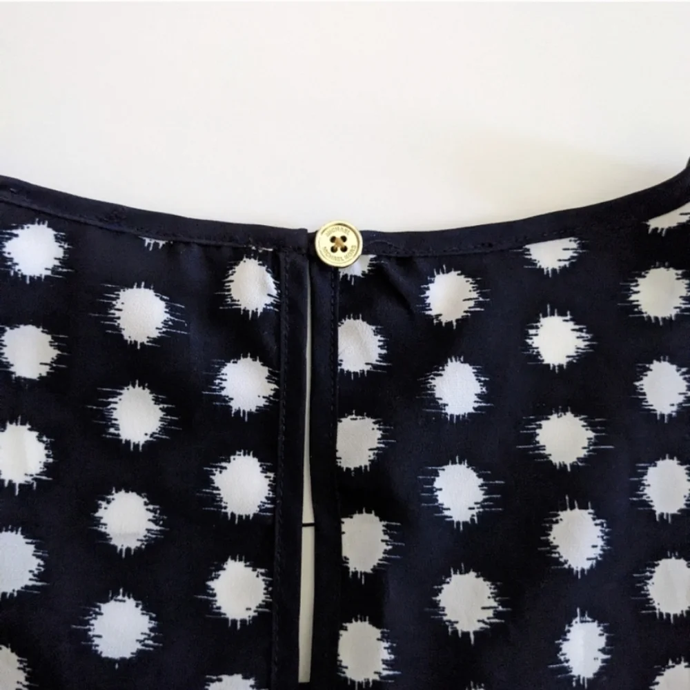 Michael Kors Blouse Shell Navy Blue White Polk-a-dot Tank Pleated Sleeve…